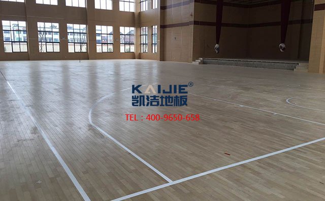 選購專用籃球場(chǎng)運(yùn)動(dòng)木地板廠家，學(xué)會(huì)這四看就夠了-籃球木地板