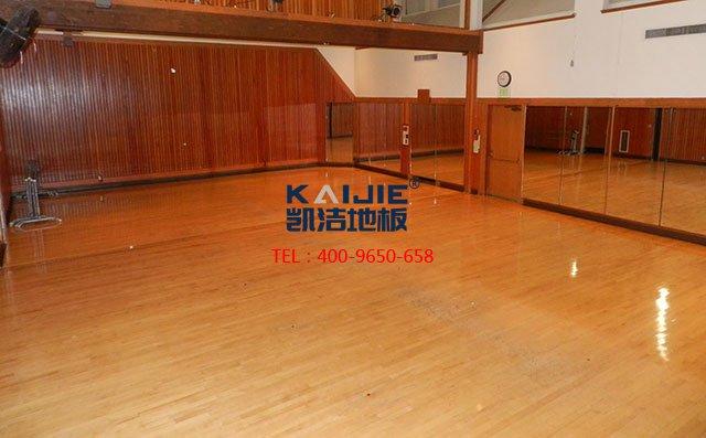 凱潔舞臺木地板有什么優點？-舞臺木地板廠家