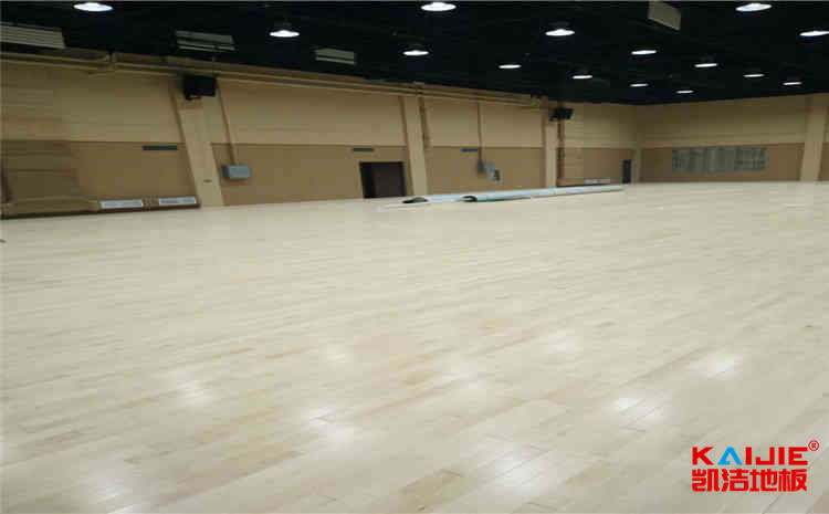 私人籃球館地板價(jià)格及圖片